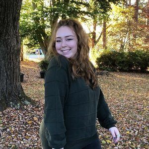 Meet your Posher, Abbey